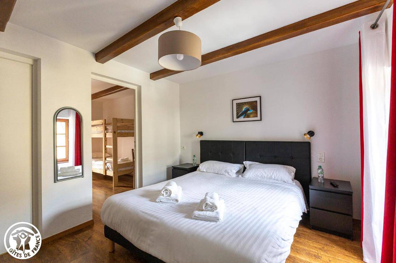 Twin Room in Gelles, Parc naturel régional des Volcans d'Auvergne