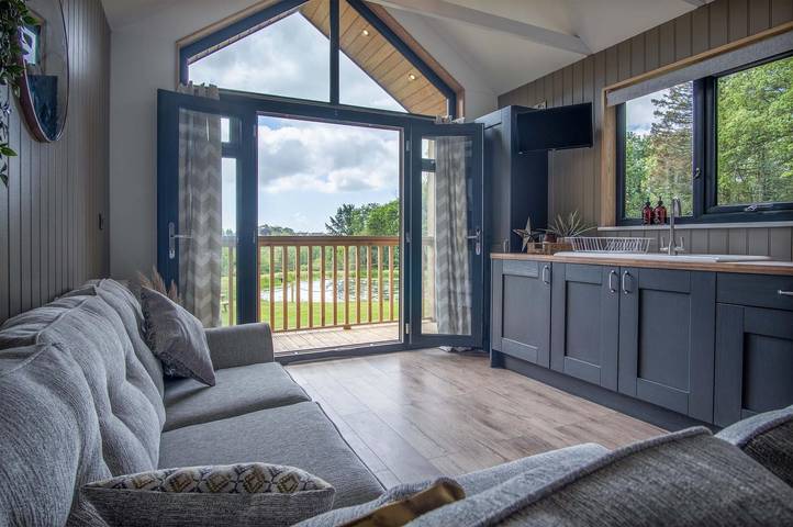Ferienwohnung für 2 Personen, mit Terrasse und Garten sowie Seeblick, mit Haustier in Wales - 2