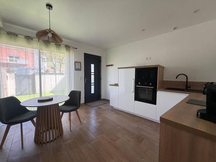 Gîte pour 2 personnes, avec terrasse dans Saint-Léger-du-Bourg-Denis