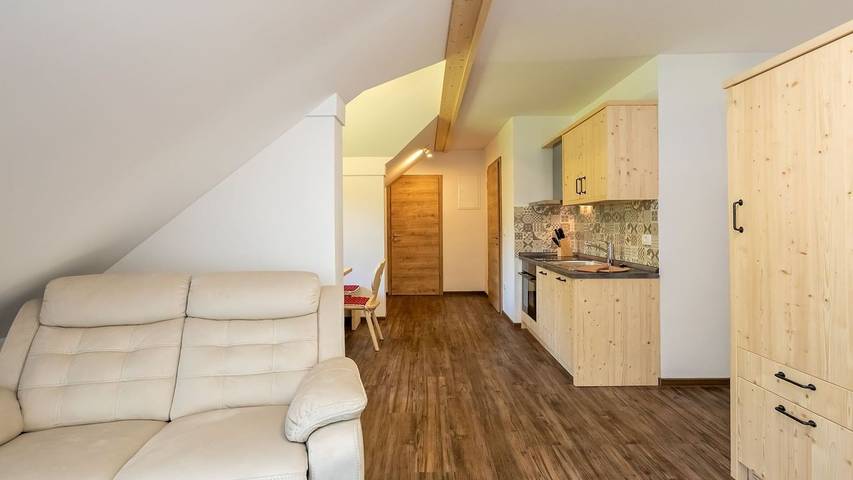 Appartamento per 4 persone, con balcone e giardino in Alpi Giulie