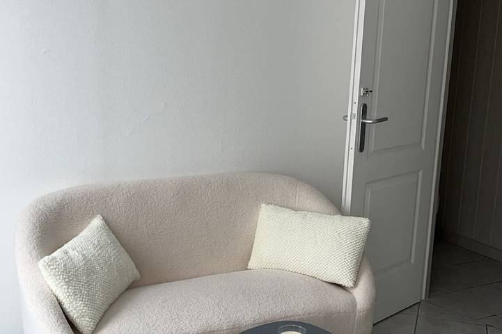 Gîte Le Studio 7 in Sully-sur-Loire, Loire-Tal