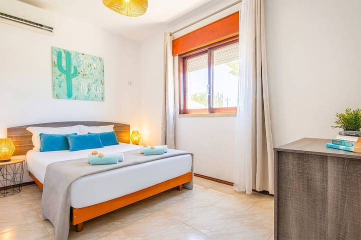 Retreat w/ heatable pool & Bbq in Boliqueime, District de Faro