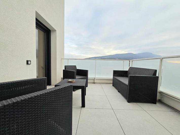 Gîte pour 8 personnes, avec vue et terrasse à Ambilly - 4