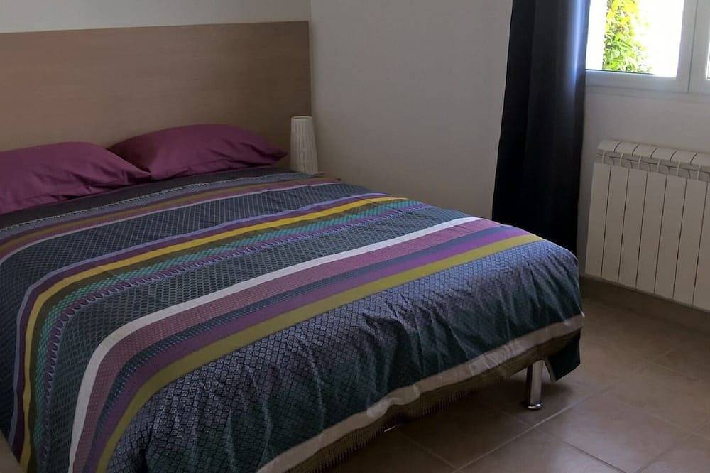 Villa Cerca De Vallon 8 Pers Con Piscina Privada in Lagorce, Ardèche