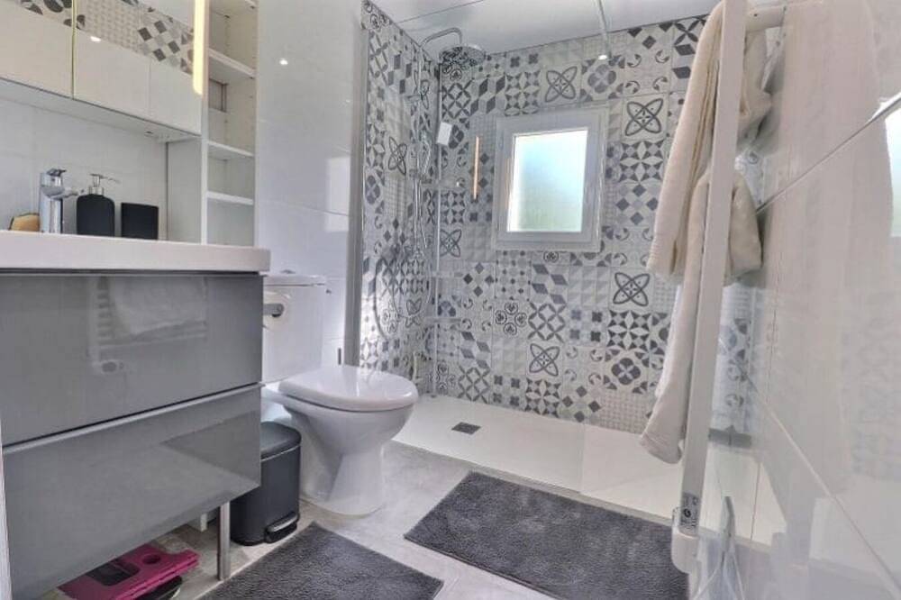 Le Hameau des Oliviers – House with Jacuzzi & Garden in Le Luc, Draguignan Region