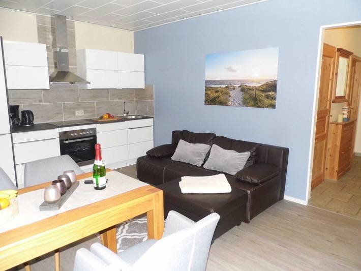 Ferienhaus für 2 Personen, mit Garten und Terrasse in Benz - 3