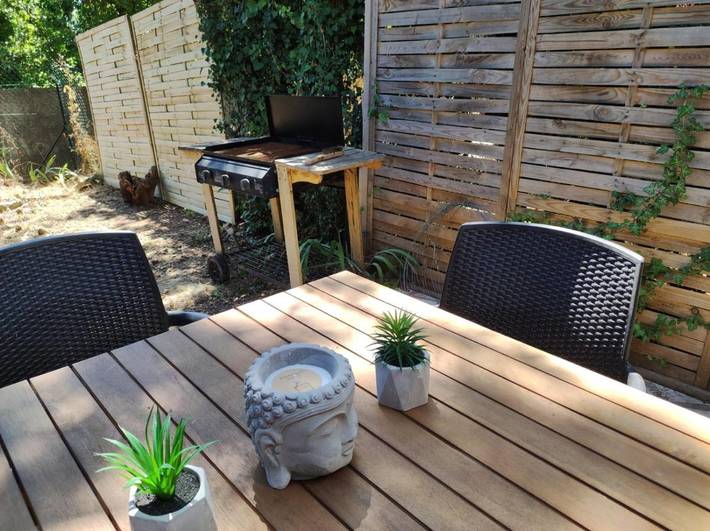 Ferienhaus für 4 Personen, mit Terrasse und Ausblick sowie Garten und Pool, mit Haustier - 1