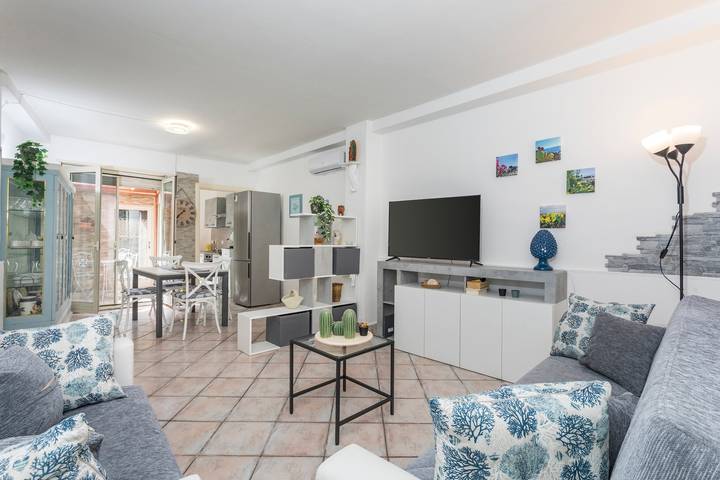 Location de vacances pour 4 personnes, avec balcon, animaux acceptés à Aci Castello - 2