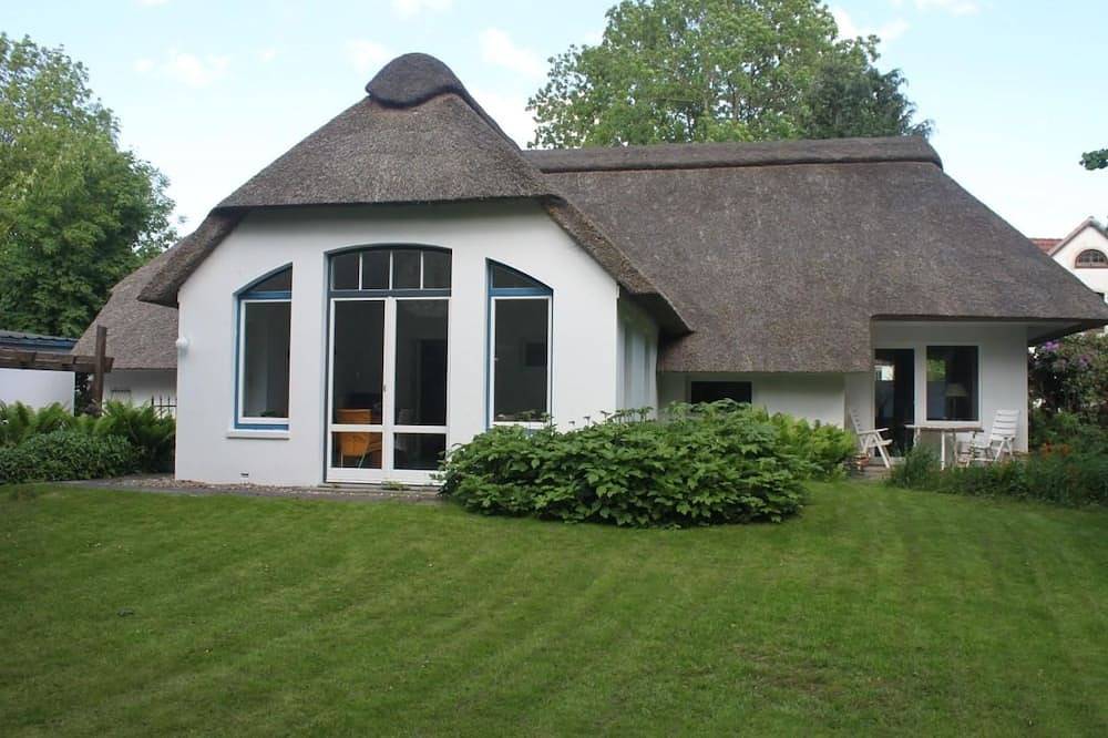 In Stollhamm mit Großem Garten in Stollhamm, Butjadingen