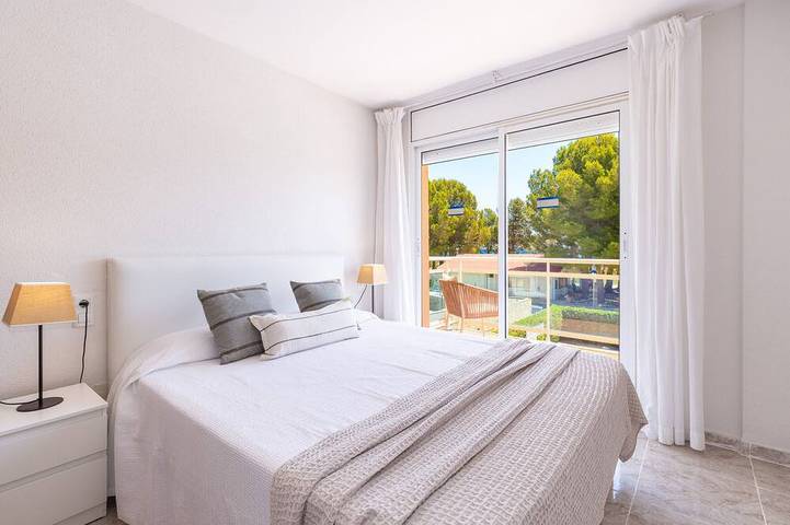 Entire apartment, Beachfront apartment for families with pool · Uhc Arco Del Sol 210 in Platja de l'Arenal (Vandellòs i l'Hospitalet de l'Infant), Vandellòs i l'Hospitalet de l'Infant