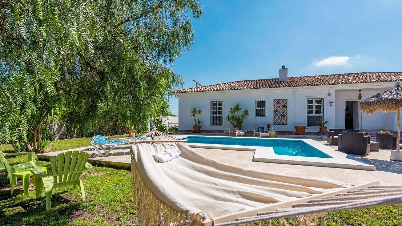 Casa Vacacional 'Villa Ambroise Alhaurín De La Torre' con Wi-Fi y Aire Acondicionado in Pinos de Alhaurín, Alhaurín de la Torre