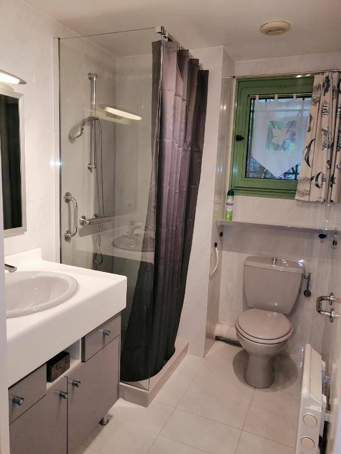 Gîte pour 2 personnes, avec terrasse dans Office De Tourisme De Villefranche Sur Mer - 3