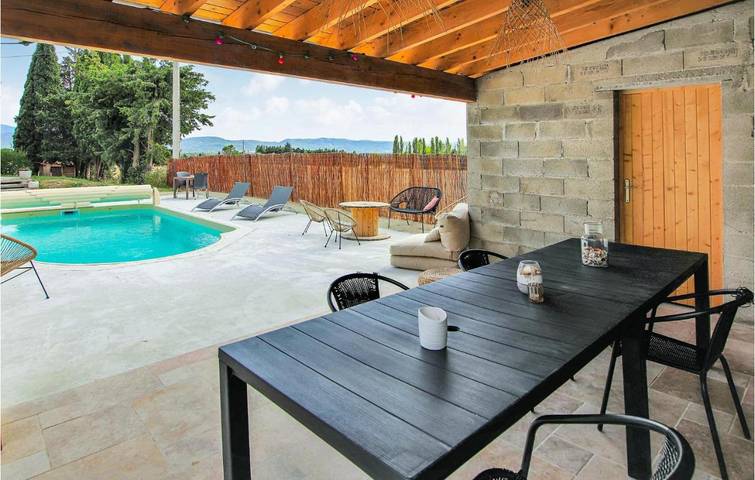 Location de vacances pour 8 personnes, avec piscine à Saint-Gervais-sur-Roubion - 2