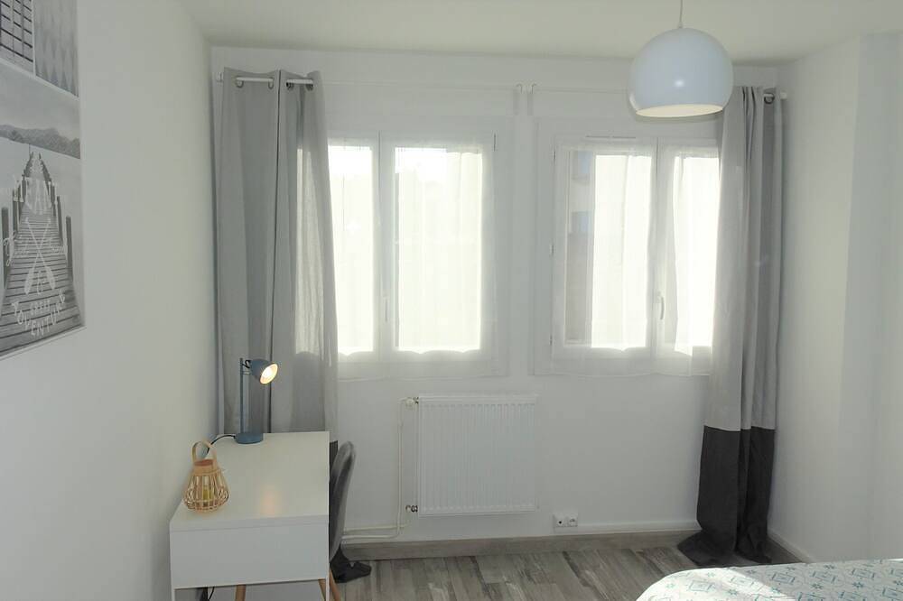 Appartement entier, Appartement T3/T4 proche des berges du Cher in Montluçon, Région de Montluçon
