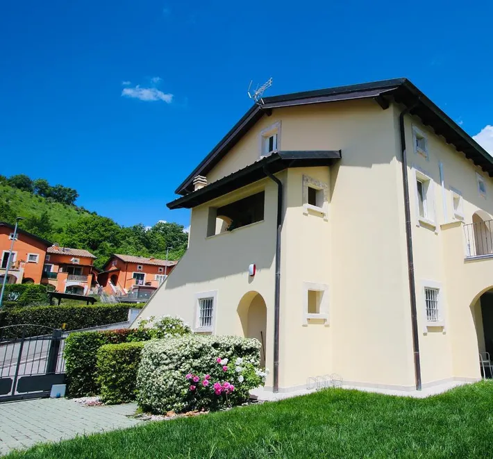 Casa de vacaciones para 8 personas, con terraza además de vistas al lago y vistas, Se admiten mascotas - 1
