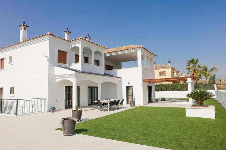 Villa für 14 Personen, mit Pool und Ausblick sowie Garten, kinderfreundlich in Murcia