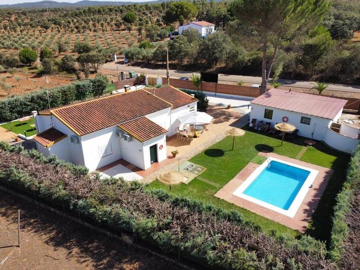 Apartamento de vacaciones para 4 personas, con jardín y piscina - 1