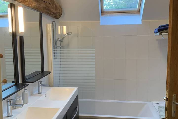 Gîte pour 4 personnes, avec jardin à Monteaux - 4