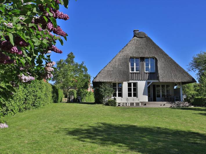 Ferienwohnung für 6 Personen, mit Terrasse und Garten, kinderfreundlich in Groß Schwansee