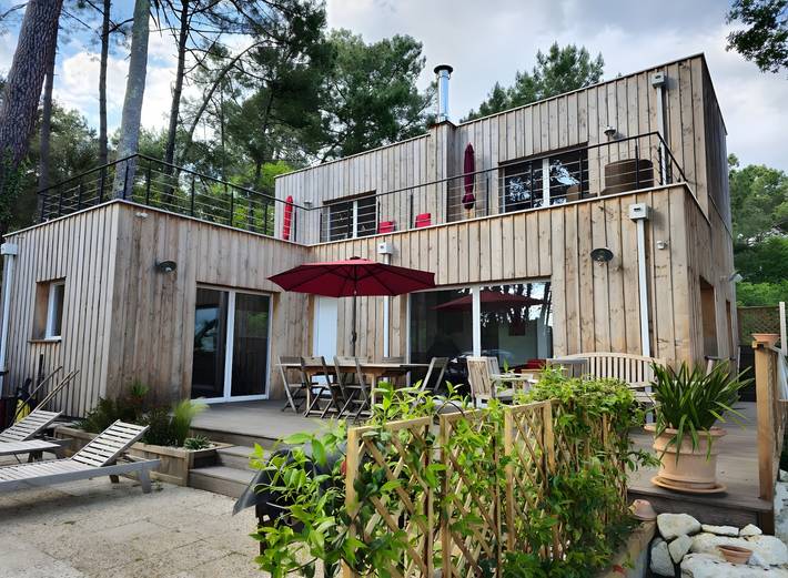 Villa pour 5 personnes, avec vue sur le lac et jardin à Lacanau