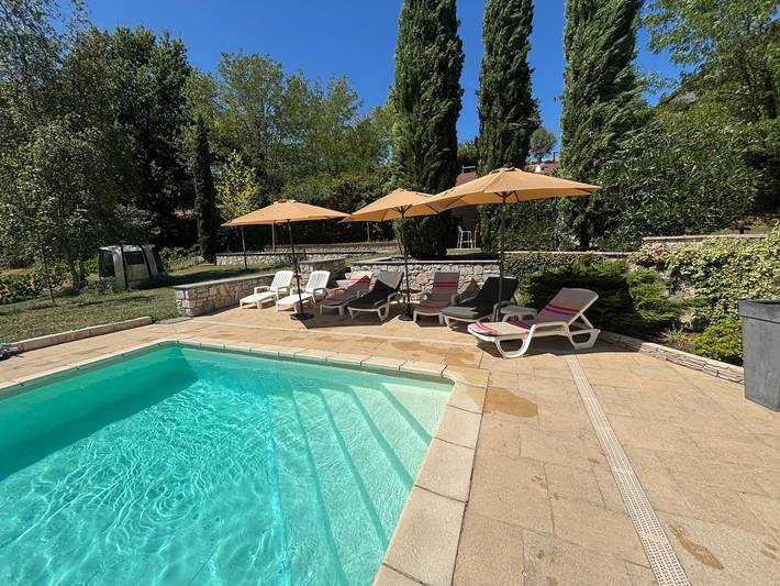 Casa de vacaciones «Maison Vacances Massignieu» con vistas a la montaña, piscina privada y Wi-Fi in Massignieu-de-Rives, Belley