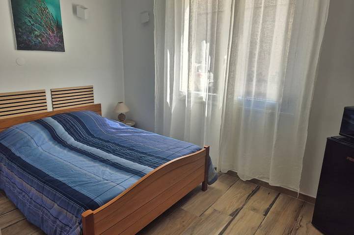 Gîte pour 2 personnes, avec jardin et piscine, animaux acceptés dans Les Paluds de Noves - 2