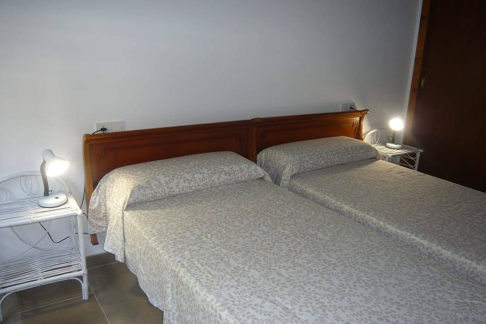 Chalet Ii in Lo Pagan, Mar Menor with terrace, garden and wifi in San Pedro del Pinatar, Costa Cálida