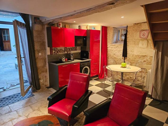 Gîte pour 3 personnes, avec piscine et jardin à Chissay-en-Touraine - 2