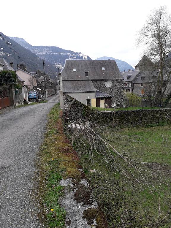 Gîte pour 7 personnes, avec terrasse et jardin à Sarrancolin
