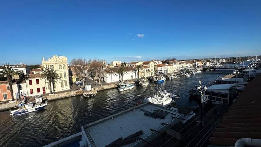 Gîte pour 5 personnes, avec balcon dans Le Vieux Phare Du Grau Du Roi