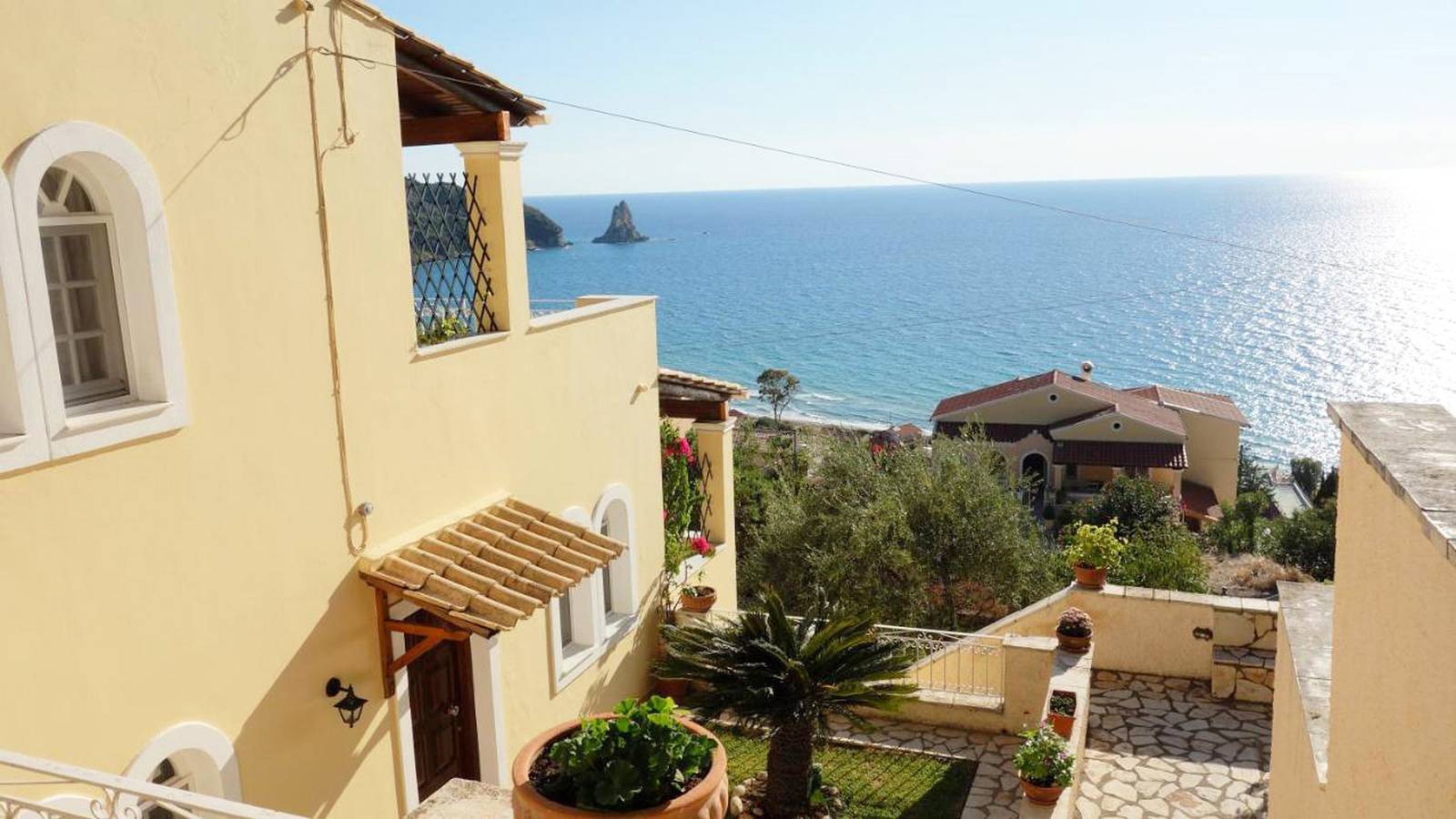 Ganze Wohnung, Natalia Apartment A mit Panoramablick auf die Bucht von Agios Gordios in Agios Gordios, Korfu