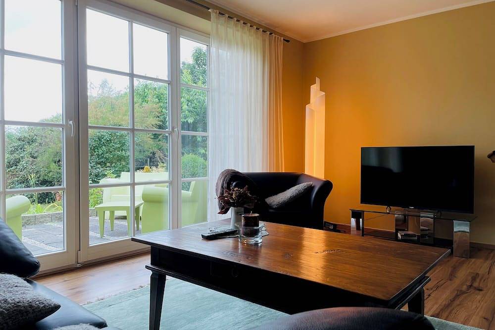 Ganze Wohnung, Traumhafte Ferienwohnung am Rande der Lüneburger Heide im Celler Land in Adelheidsdorf, Aller-Leine-Tal