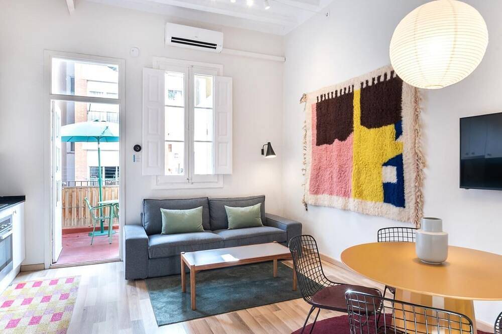 Ganze Wohnung, Oasis with a sunny terrace in the heart of Gracia in Barcelona Zentrum, Barcelona