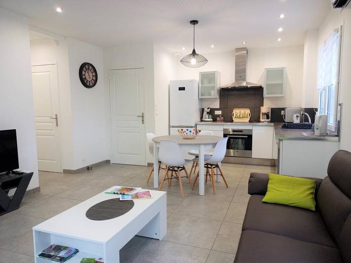 Gîte pour 4 personnes, avec terrasse et jardin