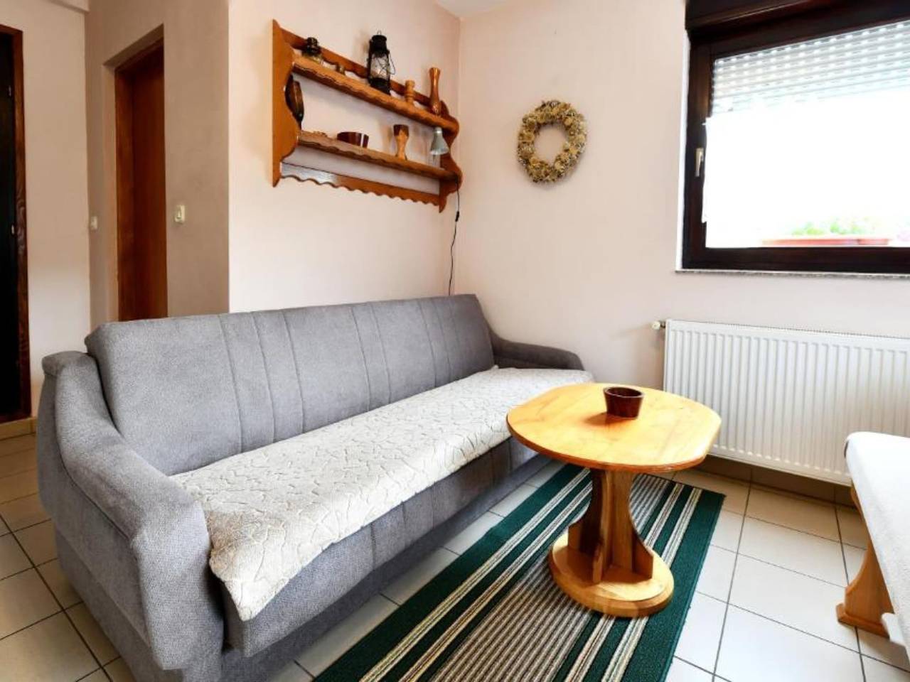 Holiday Apartment Vuković - Three Bedroom Holiday Home With Terrace in Karlovac und Umgebung