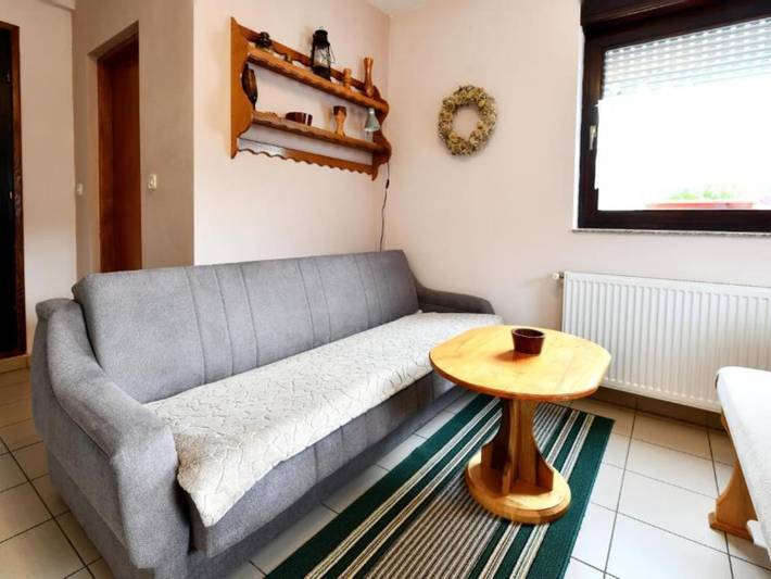 Holiday Apartment Vuković - Three Bedroom Holiday Home With Terrace in Karlovac y alrededores