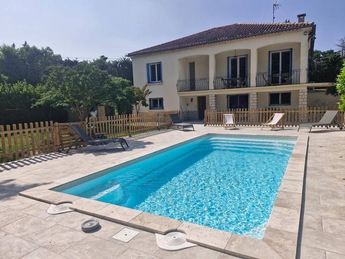 Casa de vacaciones para 11 personas, con jardín además de vistas y balcón - 1