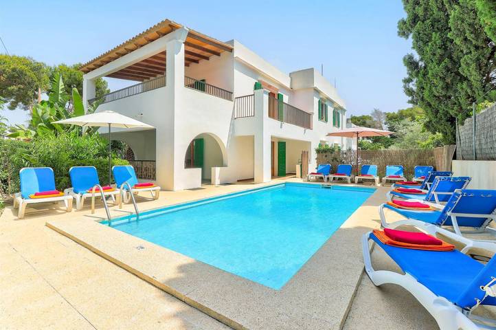 Villa for 12 people, with garden, child-friendly in Port Cala d'Or