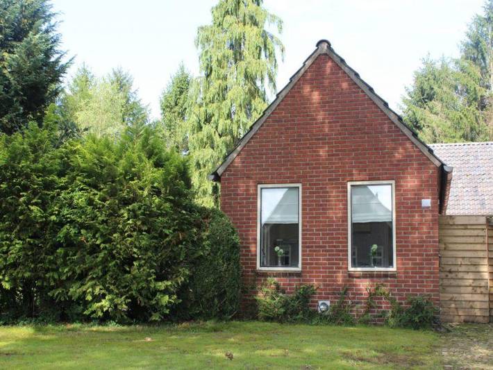 Bungalow für 2 Personen, mit Terrasse und Garten in Drenthe