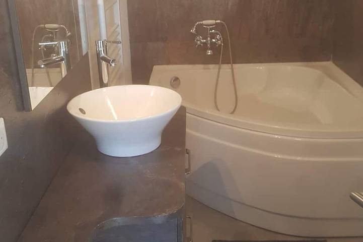 Apartamento entero, Bastante nuevo T1 con terraza privada, piscina en un entorno excepcional in Marsella, Marsella region