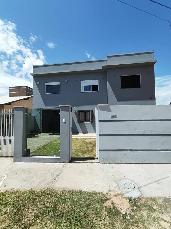 Casas e apartamentos de temporada para 4 pessoas, com balcão e vista em Passo de Torres