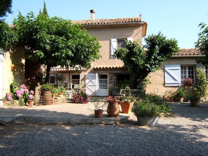 Chambre d’hôte pour 2 personnes, avec piscine et jardin