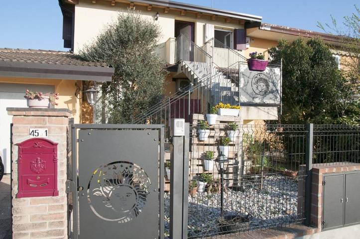 Appartamento vacanze per 3 persone, con Balcone e Terrazza nonché Giardino e Panorama a Abano Terme