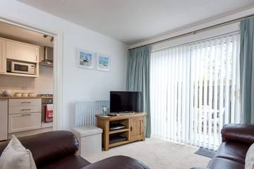 Holiday Rental for 2 People in Poole, Poole Harbour, Photo 2