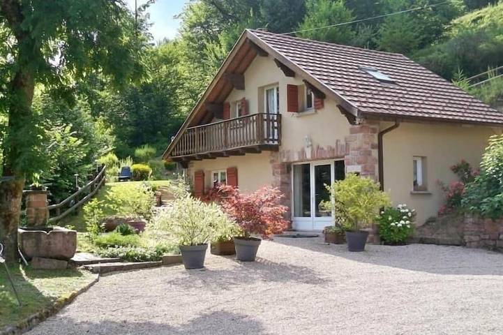 Gîte pour 4 personnes, avec terrasse et balcon/terrasse à Lubine