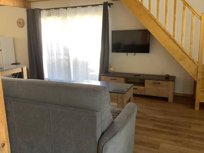 Gîte pour 8 personnes, avec jardin et vue, adapté aux familles à Saint-Léger-les-Mélèzes - 3