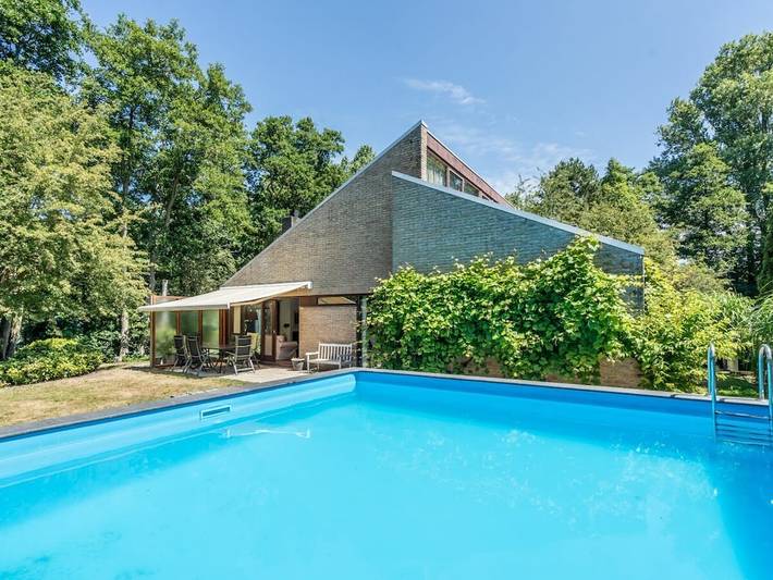 Ferienhaus für 6 Personen, mit Terrasse und Garten sowie Pool in Burgh-Haamstede