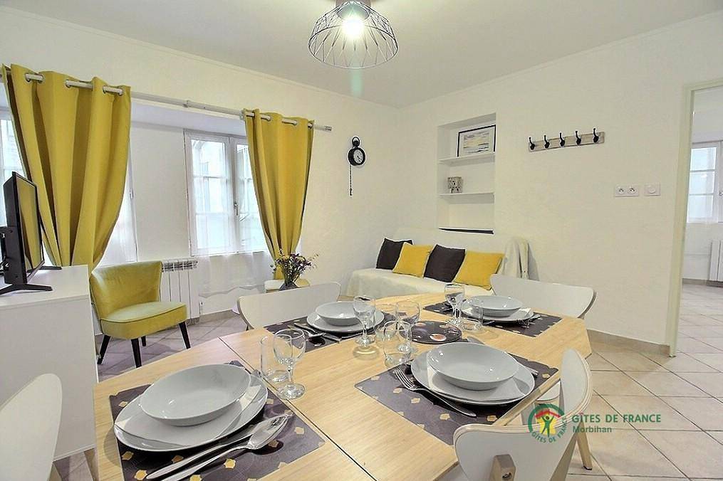 Ti douarenn in Auray, Côte des Mégalithes