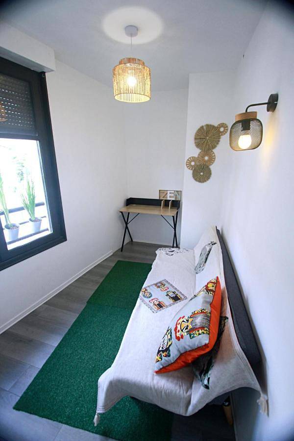 Appartement entier, One-Bedroom Apartment in Périgueux, Périgord Blanc