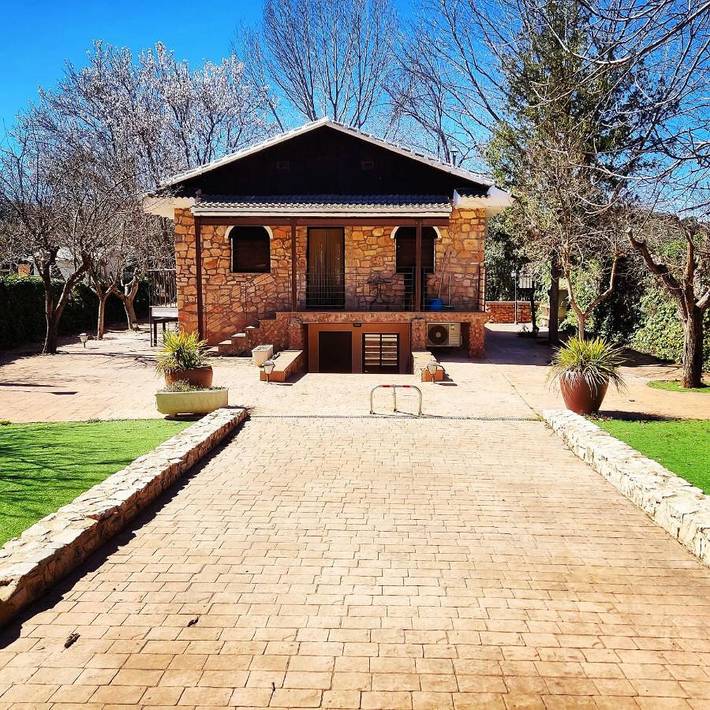 Casa rural para 6 personas, con jardín además de vistas y vistas al lago, Se admiten mascotas en Parque natural de las Lagunas de Ruidera - 4
